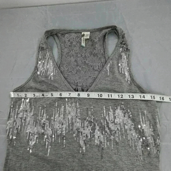 Vintage Y2k Women's Size Medium Zero Degrees Gray/ Silver Tank - Picture 4 of 7